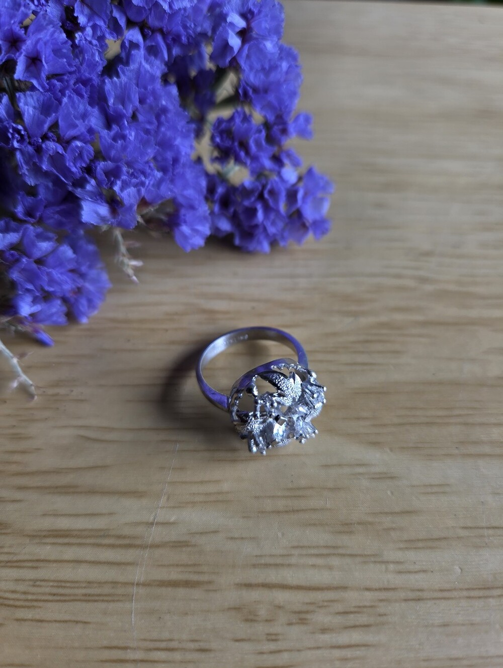 Vintage Sterling Silver Floral Ring. Size 6.5